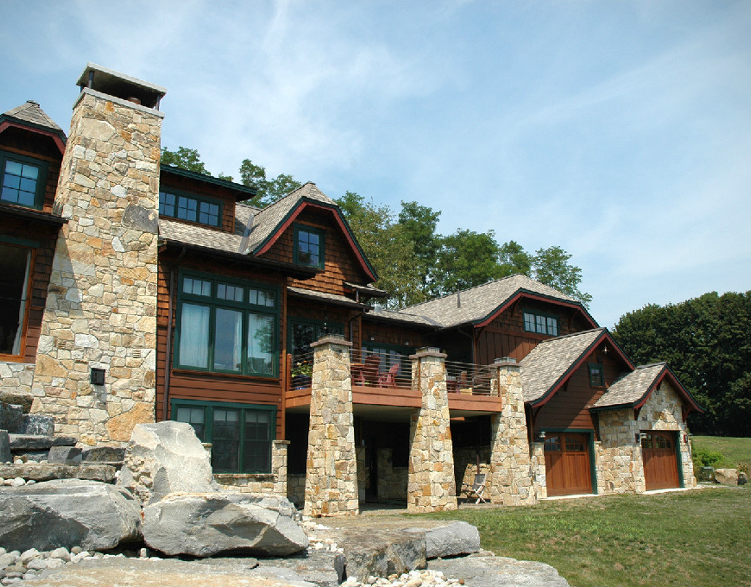 Elegant rural residence with stone details