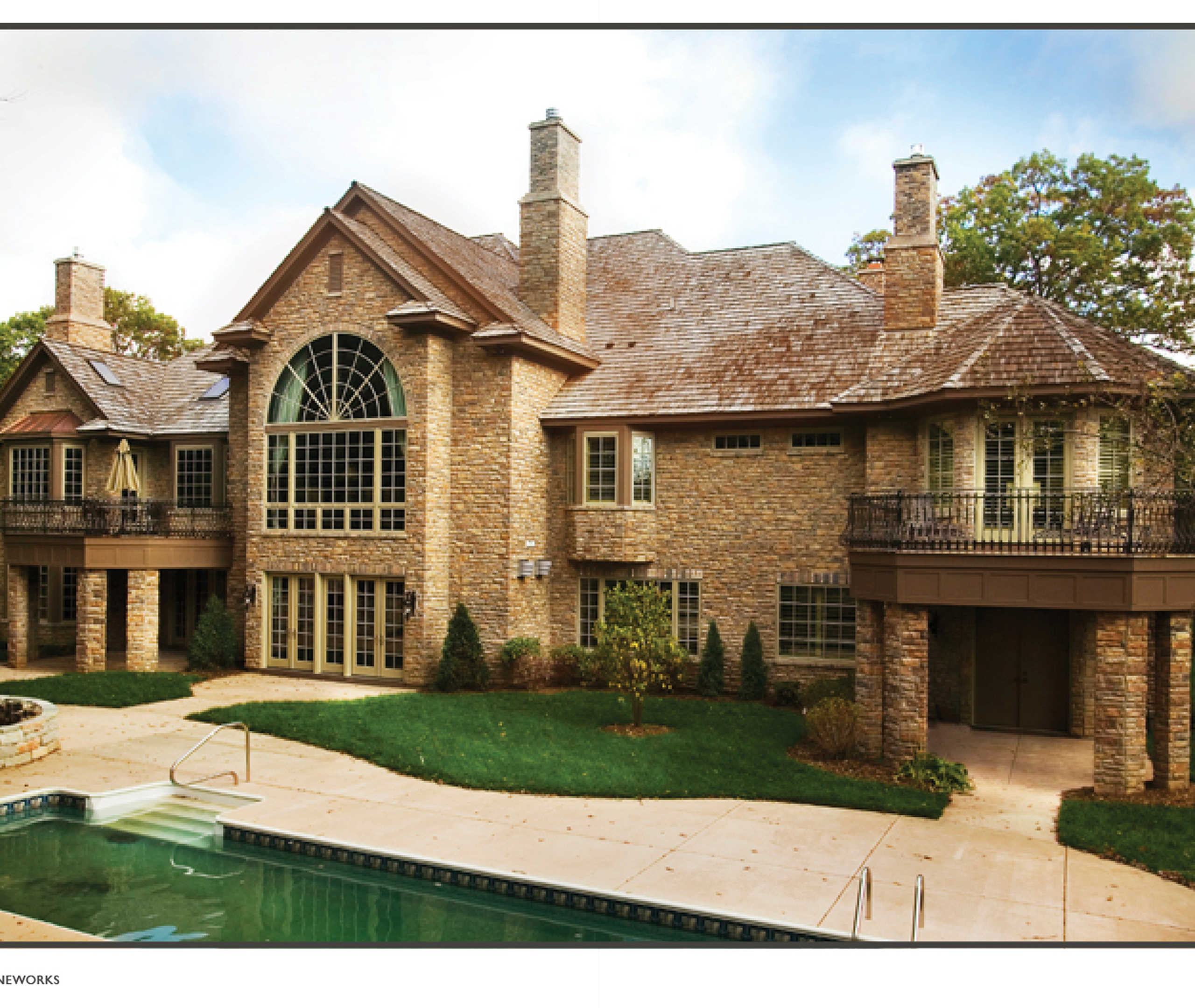 Grand estate featuring classic architecture