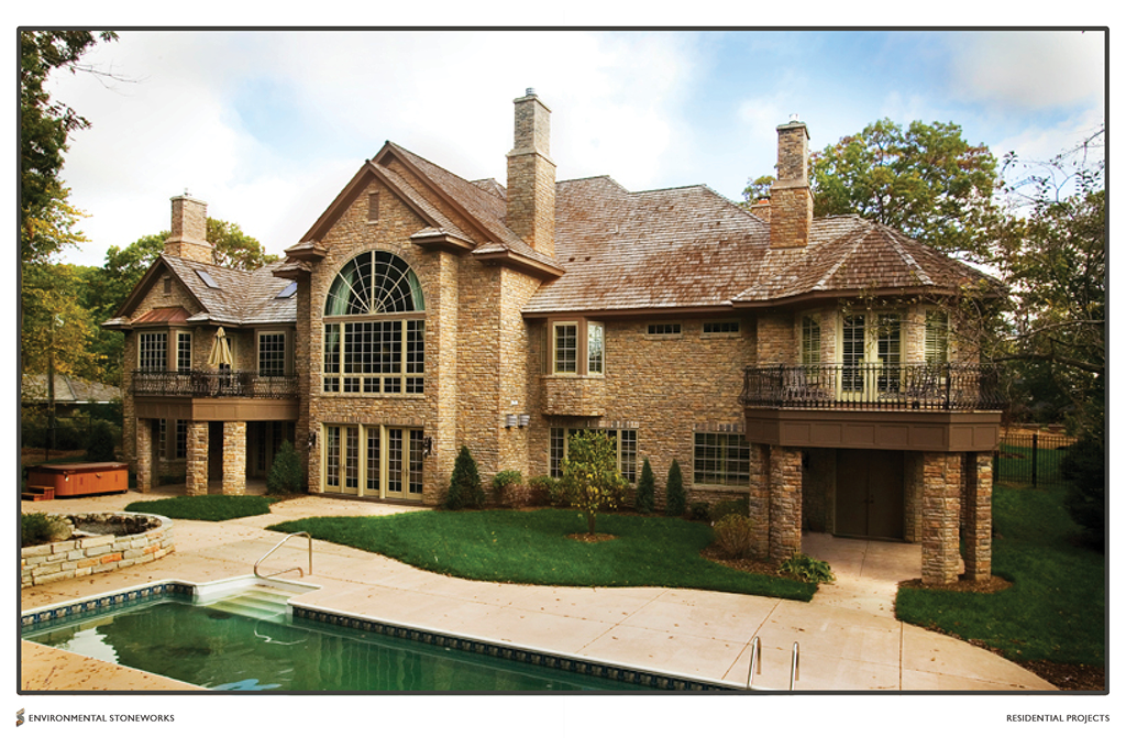 Luxurious estate with landscaped garden