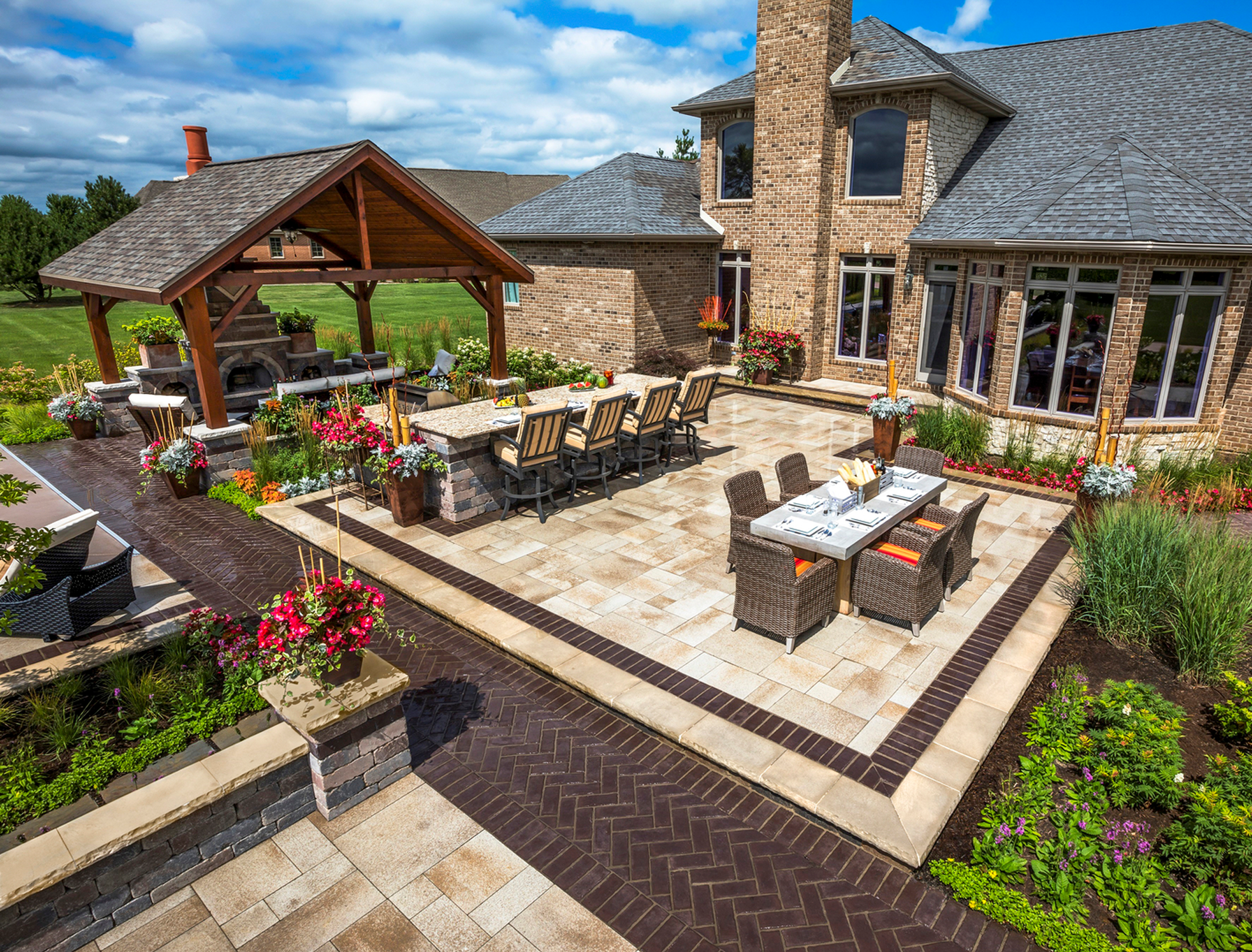 Elegant outdoor patio design