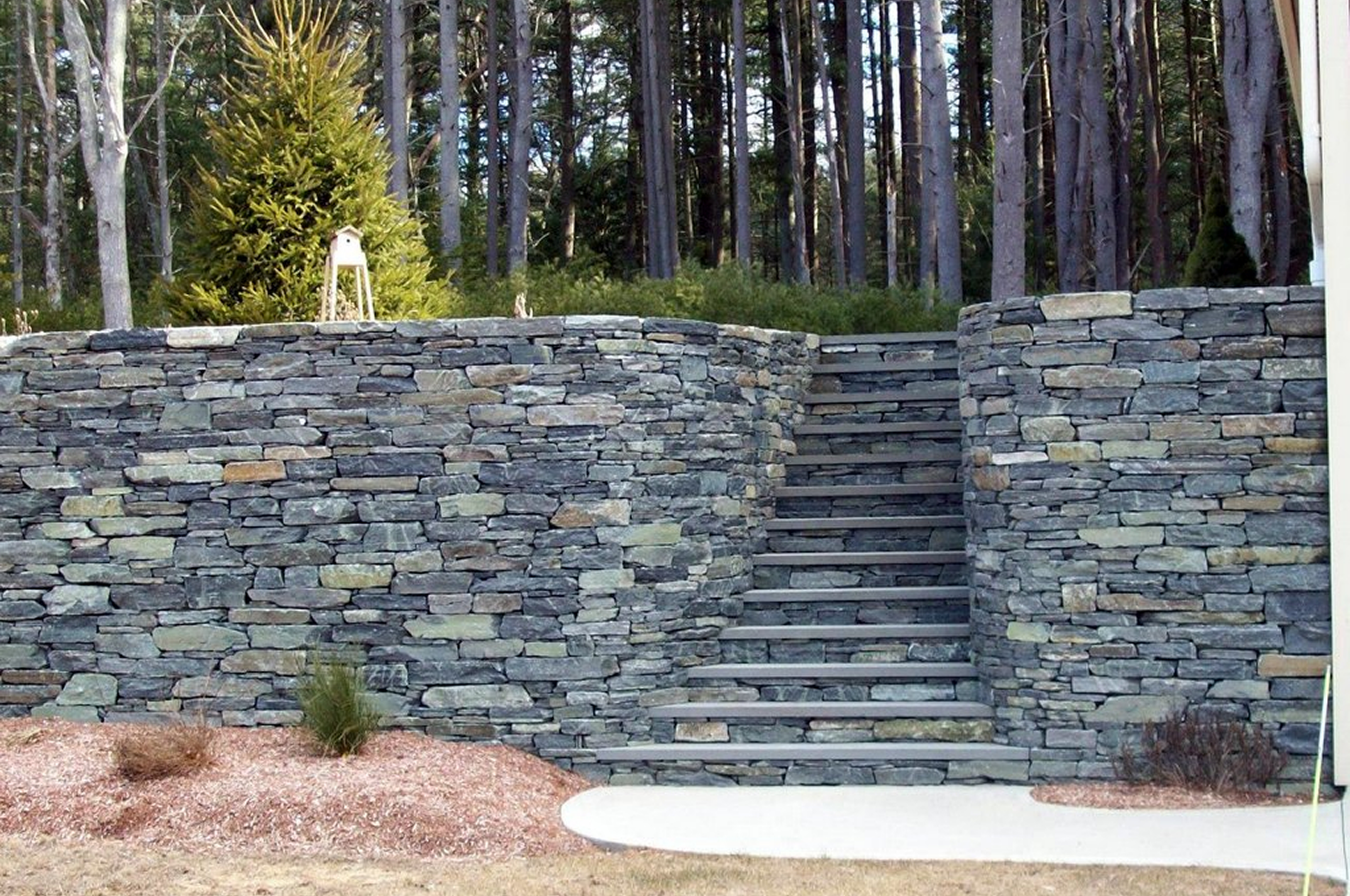 Stone steps with retaining wall